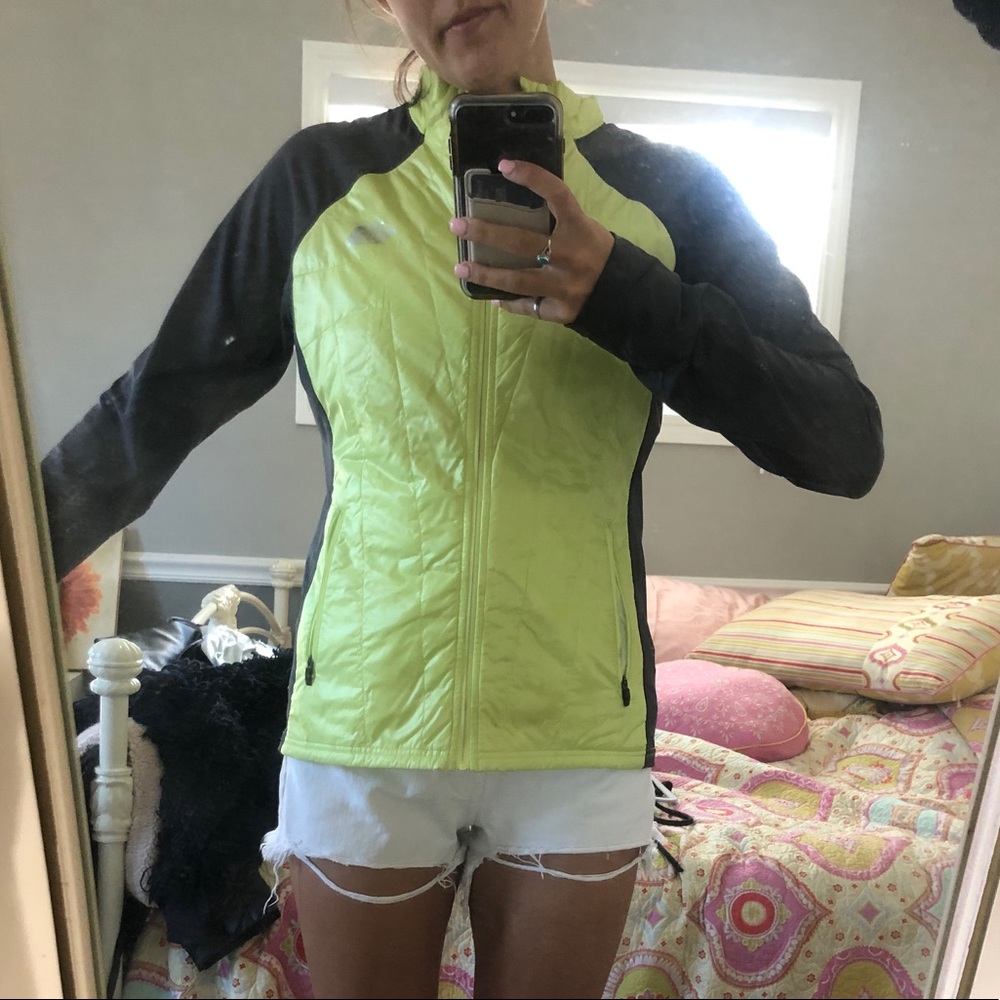 Green & grey Northface windbreaker.